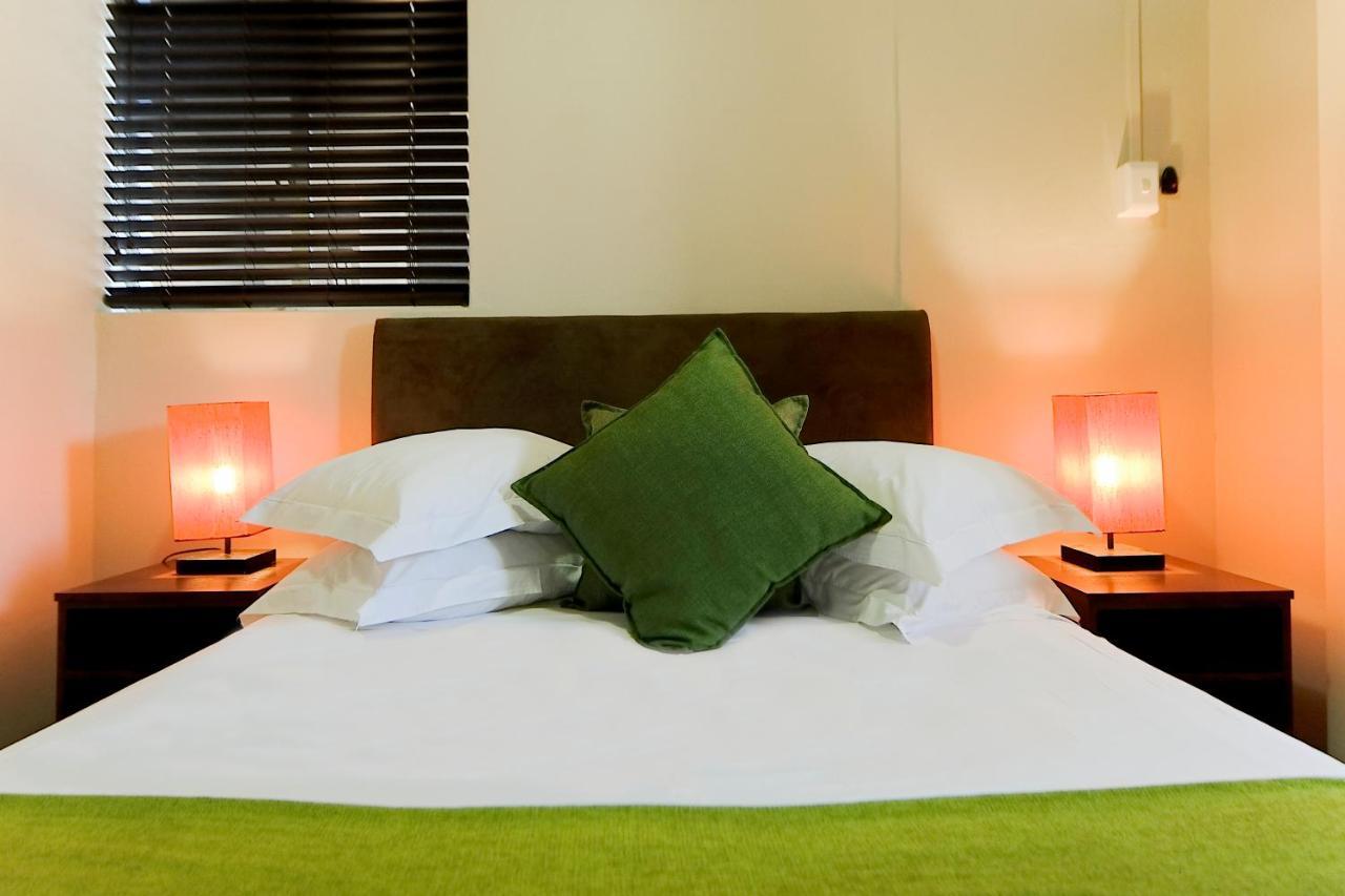 10 On Cape Self Catering Apartments Port Elizabeth Esterno foto