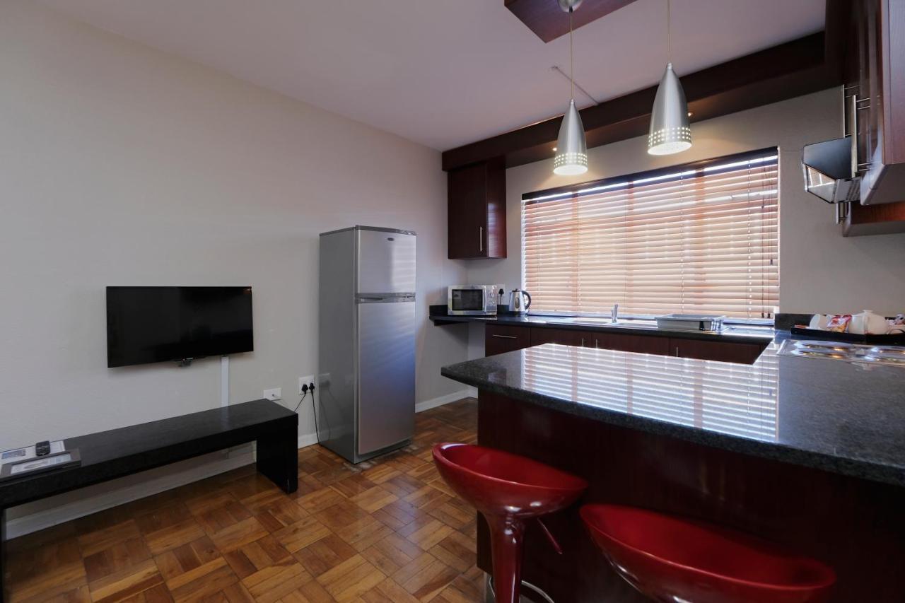 10 On Cape Self Catering Apartments Port Elizabeth Esterno foto