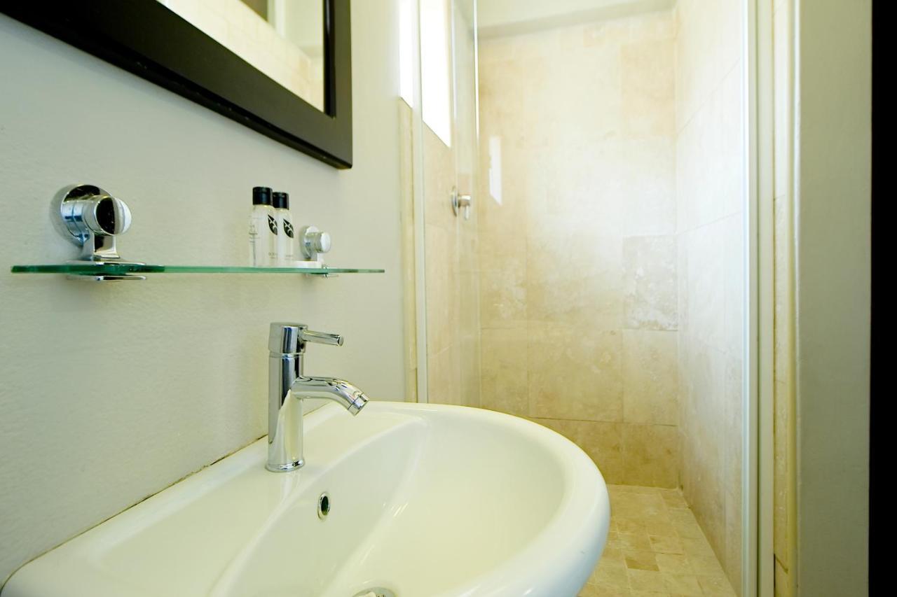 10 On Cape Self Catering Apartments Port Elizabeth Esterno foto