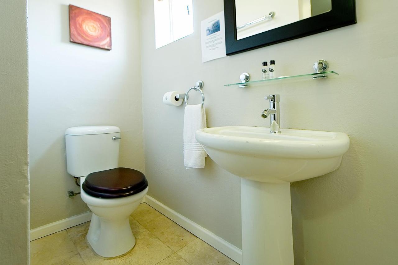 10 On Cape Self Catering Apartments Port Elizabeth Esterno foto